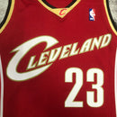 Regata Cleveland Cavaliers LeBron James Vermelha 2003/04 - Hardwood Classics