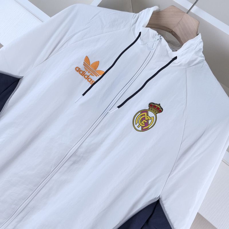 Conjunto Real Madrid Classic 2024 - Masculino