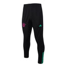 Agasalho Bayern de Munique Preto 2023/24 - Masculino