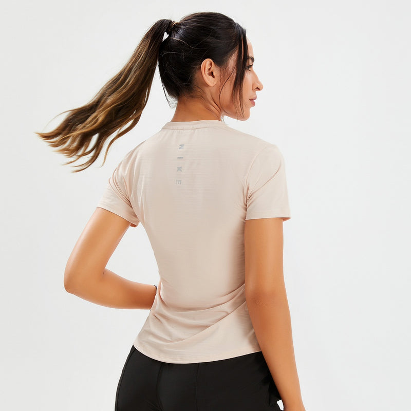 Camisa Esportiva Nike Dri-FIT - Feminina