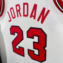 Regata Chicago Bulls Michael Jordan Branca 1984/85 - Hardwood Classics