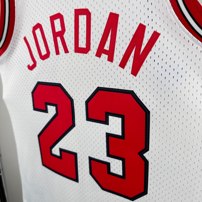 Regata Chicago Bulls Michael Jordan Branca 1984/85 - Hardwood Classics