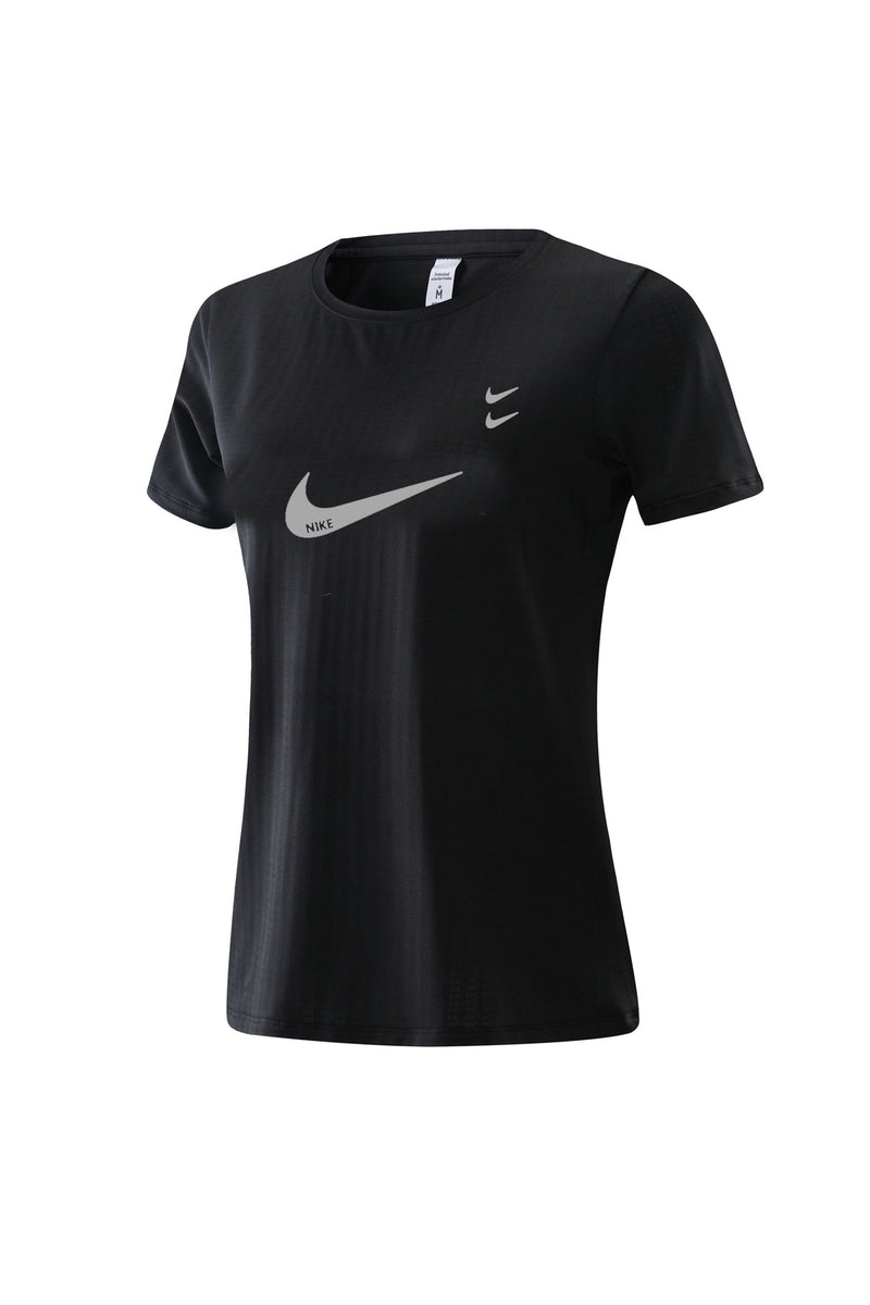 Camisa Treino Nike Swoosh Dri-FIT - Feminina