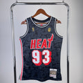 Regatas BAPE x Mitchell & Ness Miami Heat Preto e Vermelha ABC Basketball Swingman 1993 - Hardwood Classics