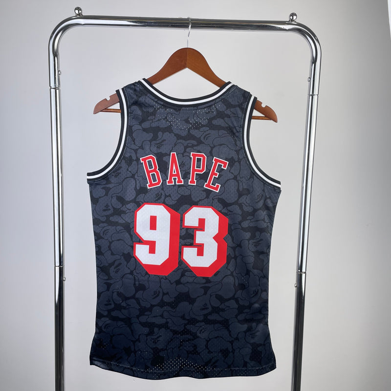Regatas BAPE x Mitchell & Ness Miami Heat Preto e Vermelha ABC Basketball Swingman 1993 - Hardwood Classics