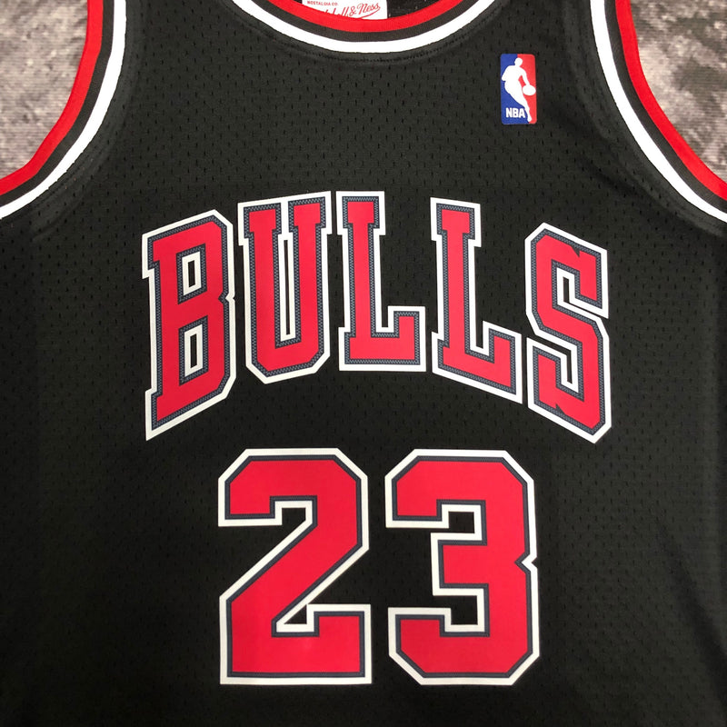 Regata Chicago Bulls Michael Jordan Preta 1997/98 - Hardwood Classics