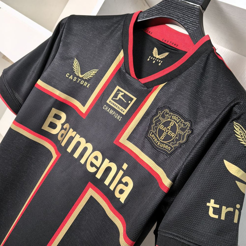 Camisa comemorativa Bayer Leverkusen 2024 Torcedor - Masculina