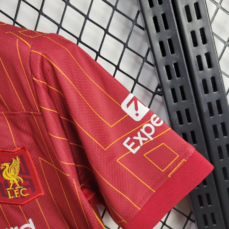 Conjunto Infantil 1 Liverpool 2024/25 - Unissex