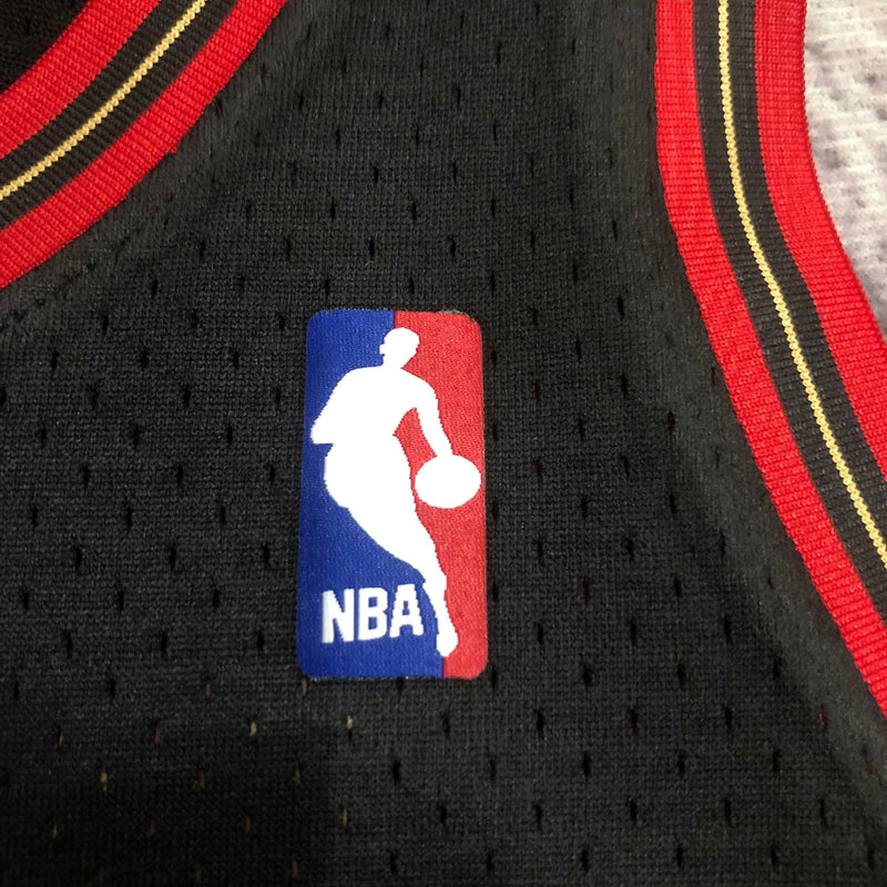 Regata Philadelphia 76ers Preta Allen Iverson 2000/01 - Hardwood Classics