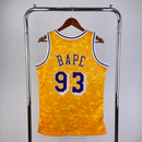 Regata BAPE x Mitchell & Ness Lakers Amarelo ABC Basketball Swingman 1996/97 - Hardwood Classics