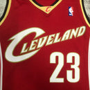 Regata Cleveland Cavaliers LeBron James Vermelha 2003/04 - Hardwood Classics