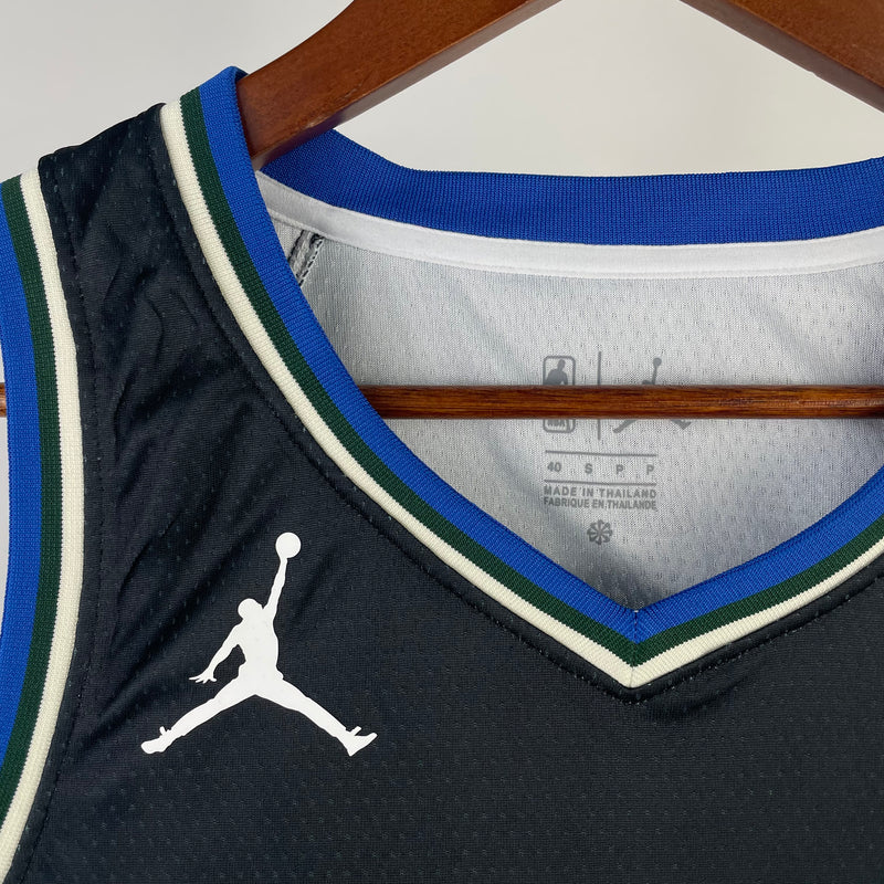 Regata Milwaukee Bucks Preta Swingman 2022/23 - Statement Edition