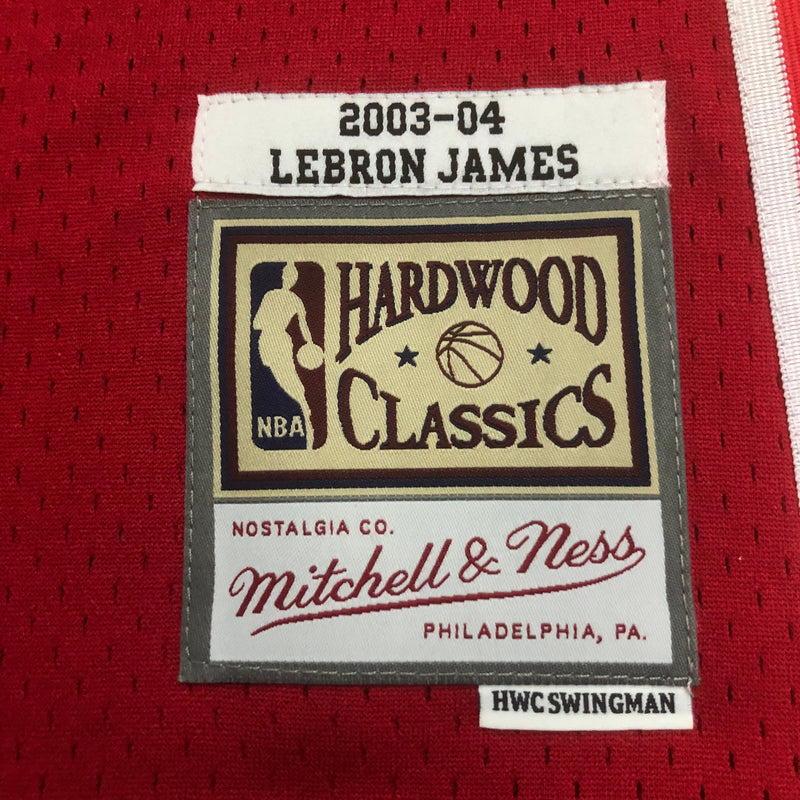 Regata Cleveland Cavaliers LeBron James Vermelha 2003/04 - Hardwood Classics